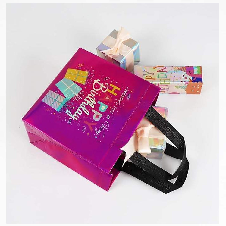 Неткані сумки для дня народження різного розміру